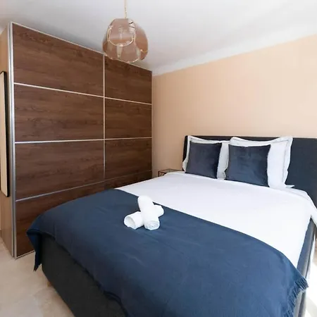 With Pool And Barbecue In The Center Saint-Raphael (Var)